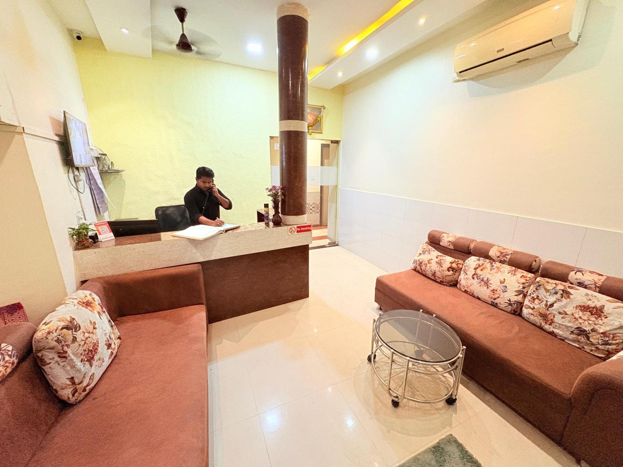 Hotel Kailash Park- Near International Airport Mumbai Exterior photo